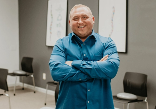 Chiropractor-Knoxville-TN-Josh-Rucker-Pointing-Chiropractic-is-necessary